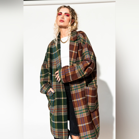 Dressed In Lala Scorpio 2.0 Half + Half Oversized Coat in Pine/ Brown size S/M - Picture 2 of 7